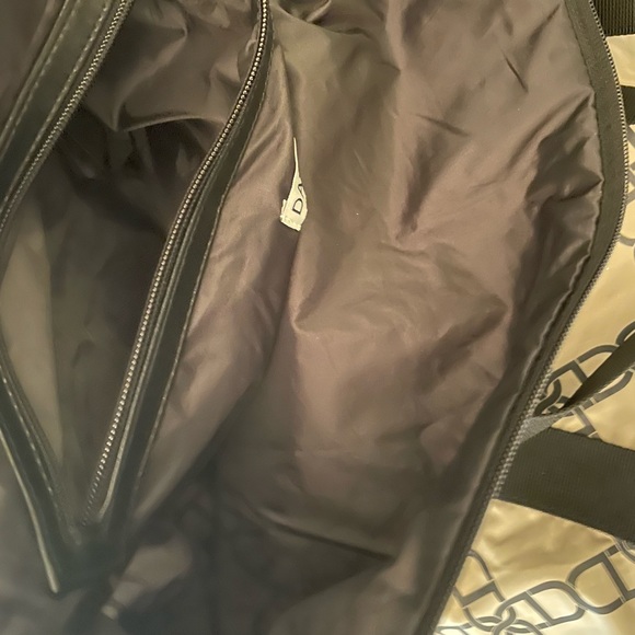 NWOT. DAY ET is THE BAG in Copenhagen! around 17 by 17 inches durable tote - Picture 4 of 5